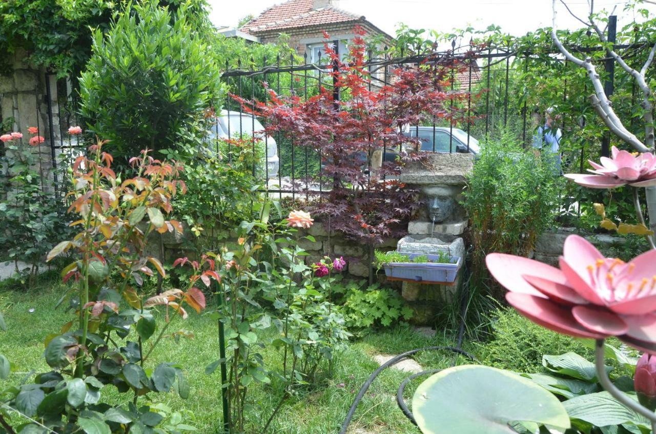 Guest House Amazonia Varna Exterior foto
