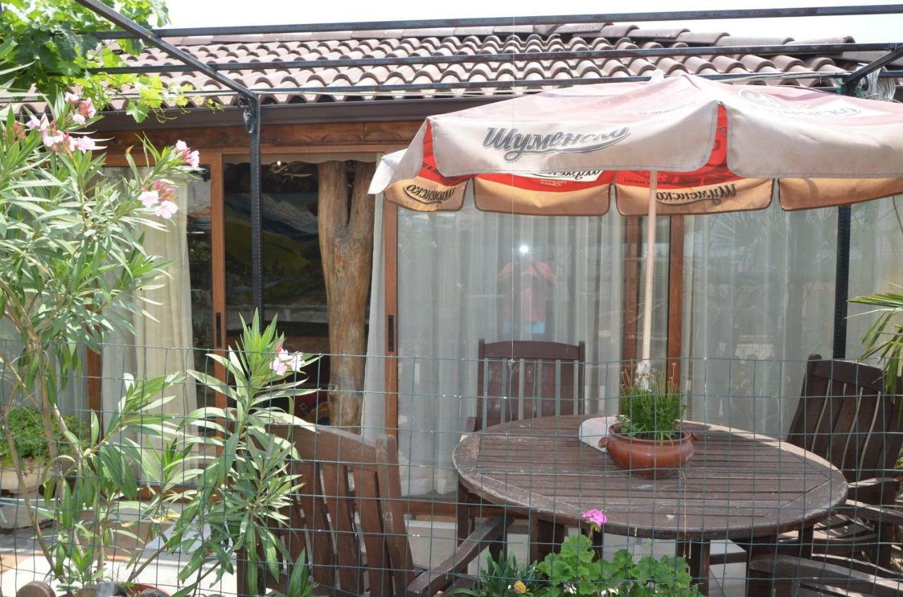 Guest House Amazonia Varna Exterior foto