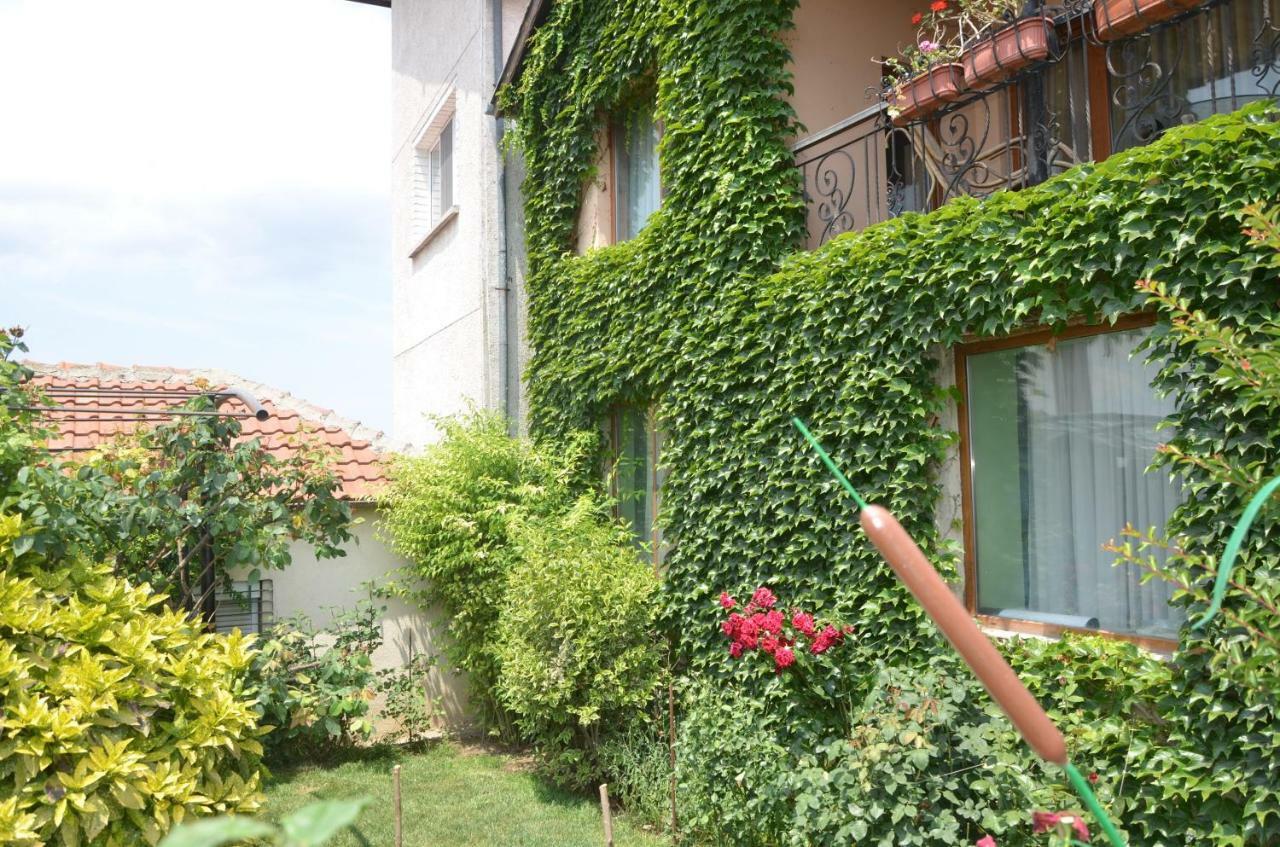 Guest House Amazonia Varna Exterior foto